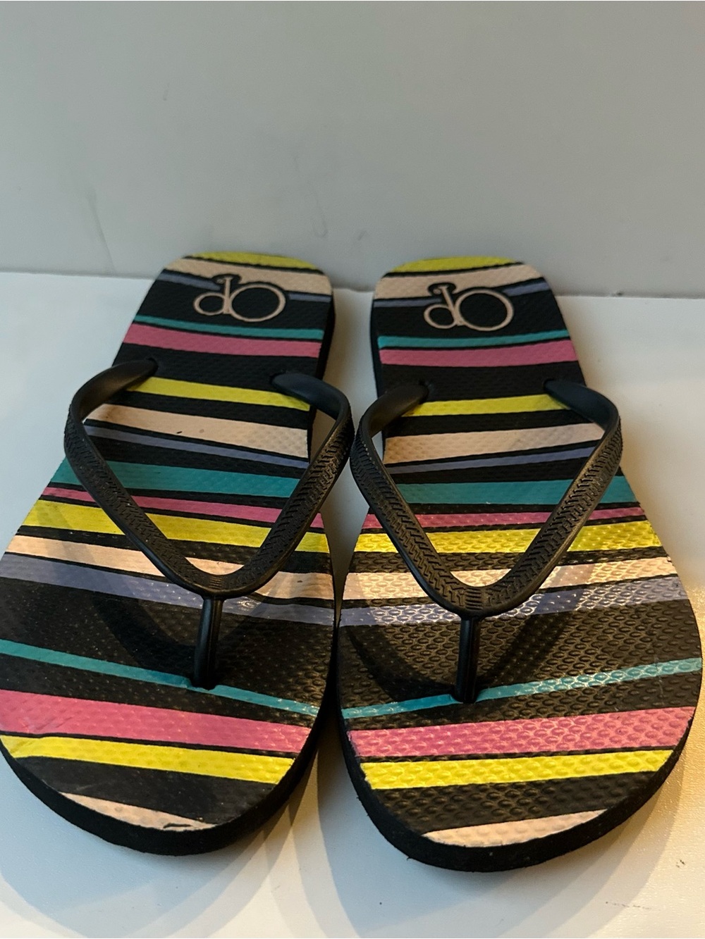 Ocean Pacific (OP) Women's Flip Flops Sandals Black Multi-Stripes Size 7-8